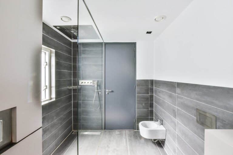 Shower Replacement Made Simple: From Outdated to Outstanding