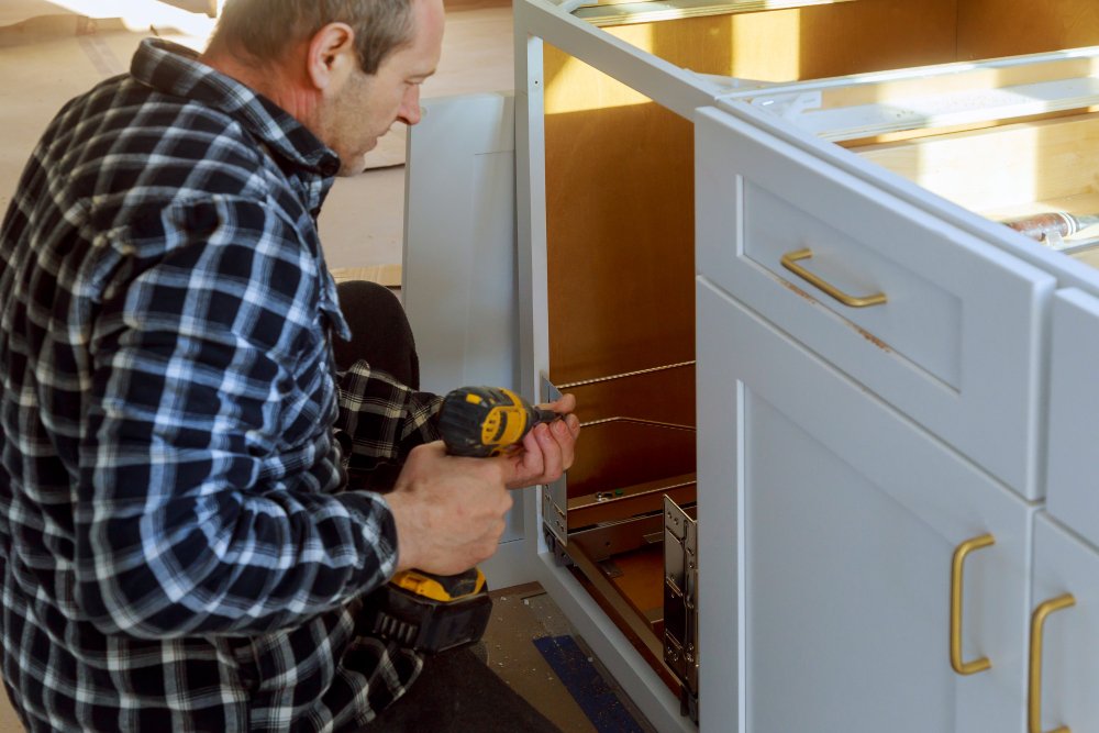 Cabinet Restoration Contractor in Worley ID